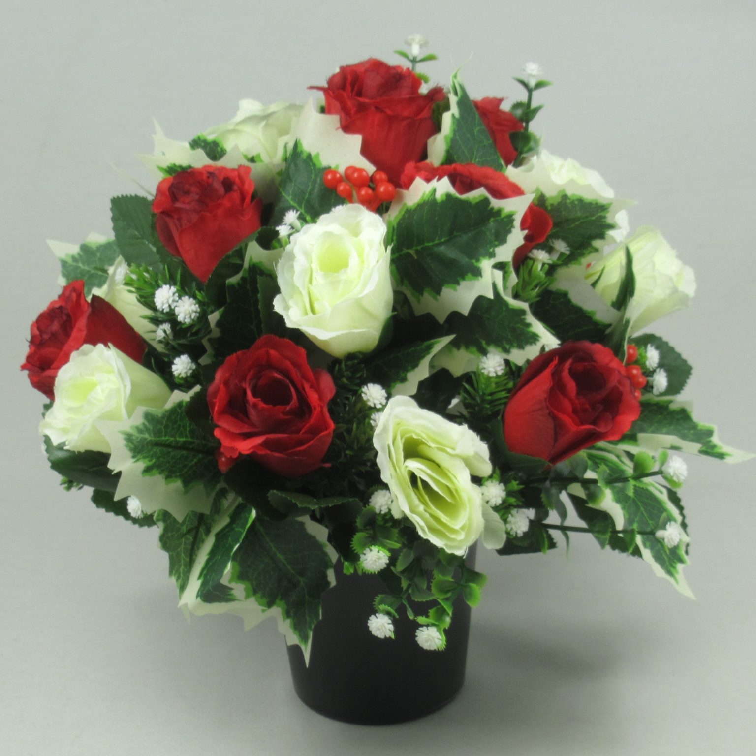 Grave arrangement with red and ivory roses and holly 26cm - Just ...